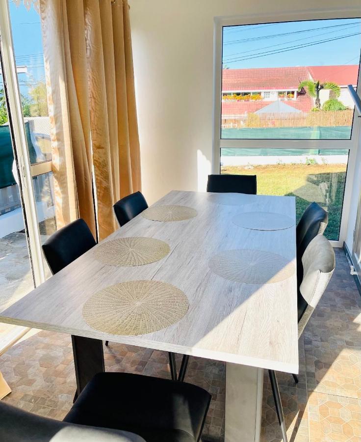 סיינט דניס Villa Des Pruniers מראה חיצוני תמונה