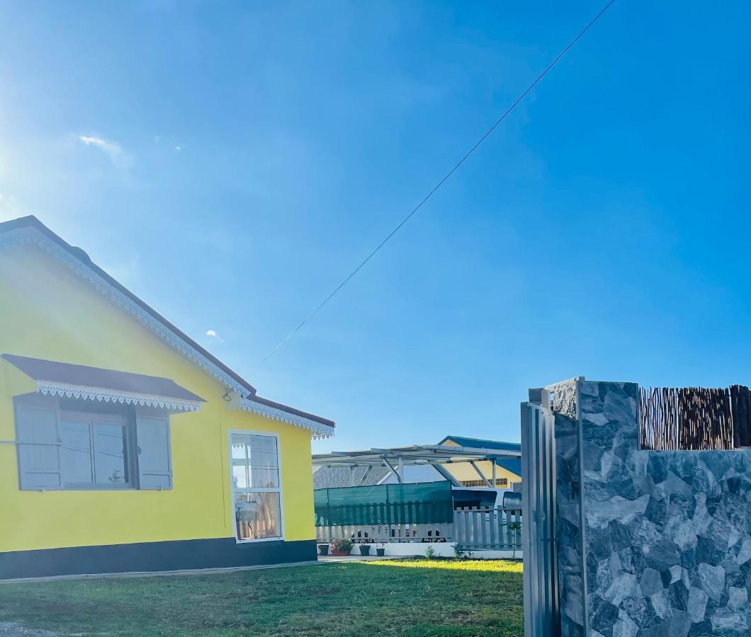 סיינט דניס Villa Des Pruniers מראה חיצוני תמונה